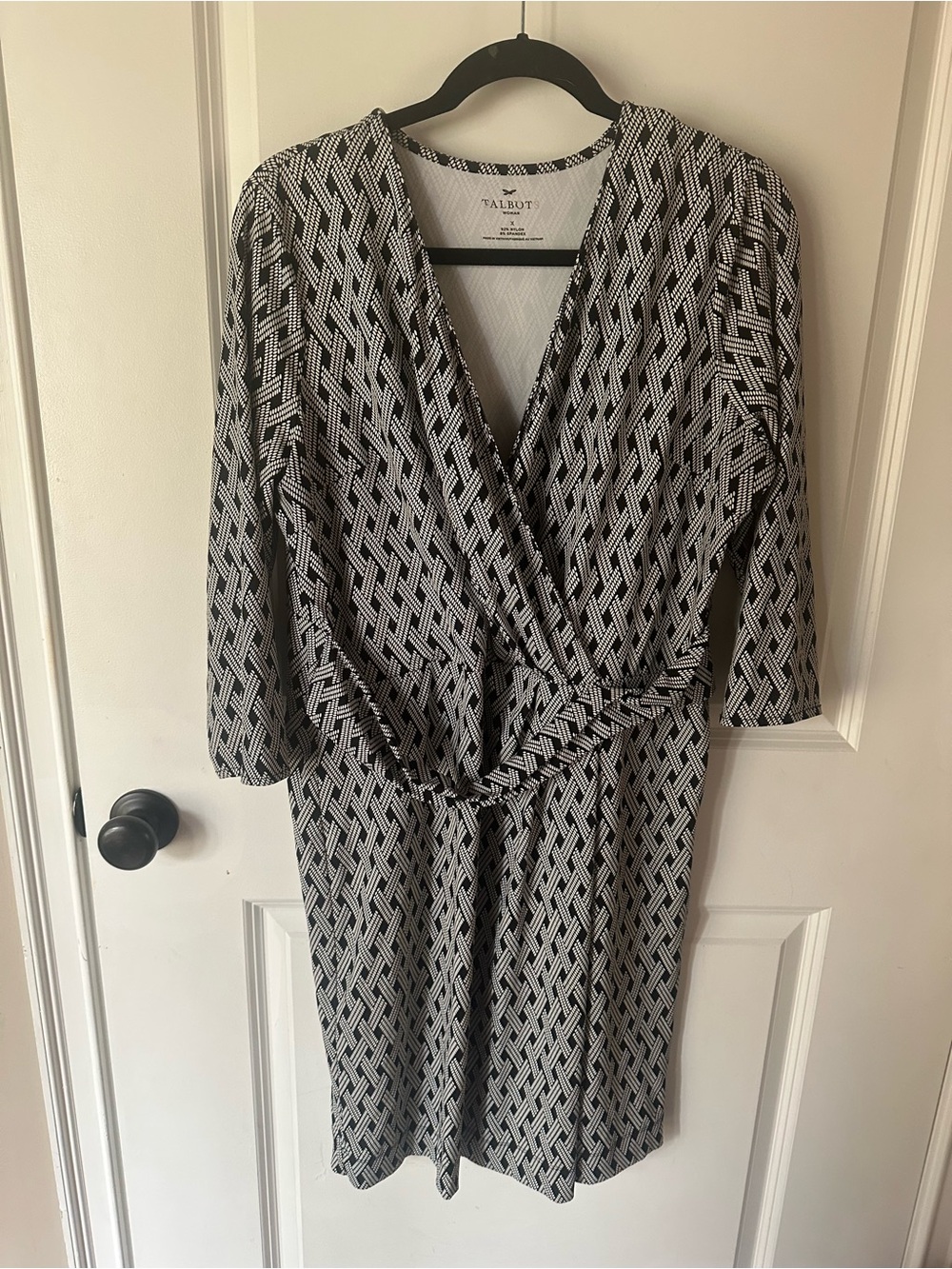 Talbots size X (xl) Black and White Geometric Wrap-Style Midi Dress